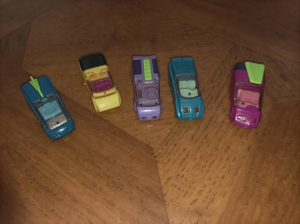 Kinder Ferrero autootjes 5stuks, Ophalen of Verzenden, Zo goed als nieuw, Hardplasticfiguren