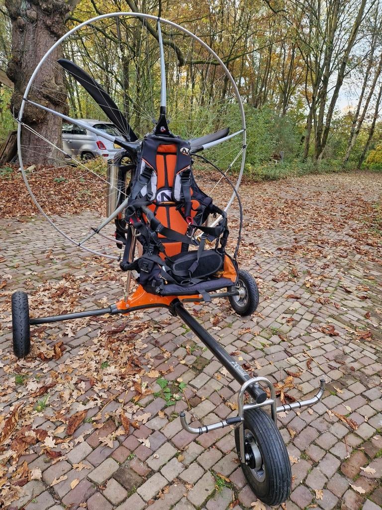 Nirvana Paramotor met trike en/of voetstart, Ophalen, Gebruikt, Paramotor, Gemotoriseerd