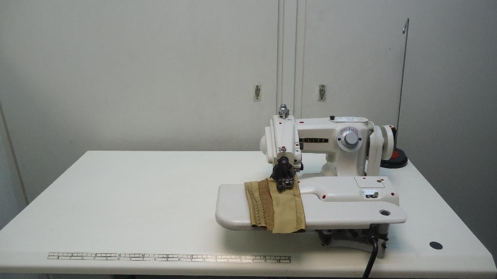 Industrie Blindzoom machine Elize, Overige merken, Gebruikt, Ophalen of Verzenden, Naaimachine