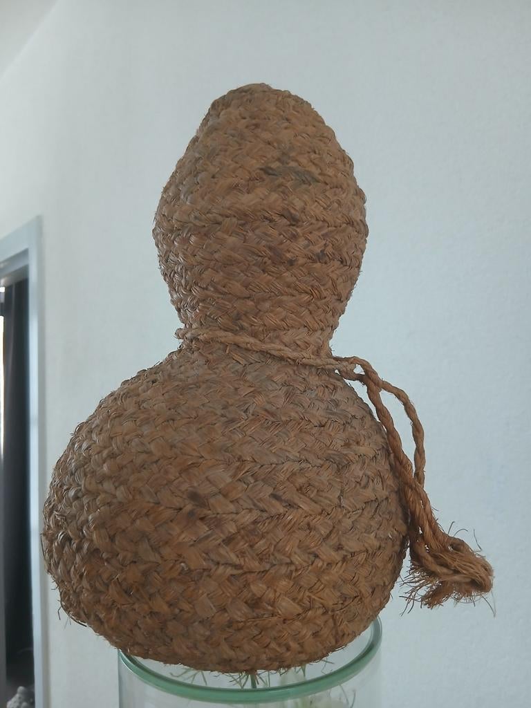 Afrikaanse kalebas kruik karaf met geweven raffia Congo ?, Antiek en Kunst, Ophalen of Verzenden