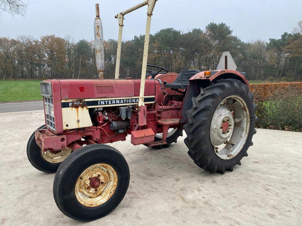 international 633 tractor kruip versnelling, CNH Indust, https://www.caseih.com/nl-be/netherlands/de-wereld-van-case-ih/contacteer