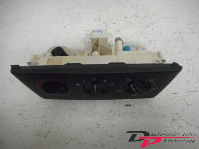 Kachel Bedieningspaneel van een Opel Vectra, Auto-onderdelen, Dashboard en Schakelaars, Gebruikt, -, -, Opel