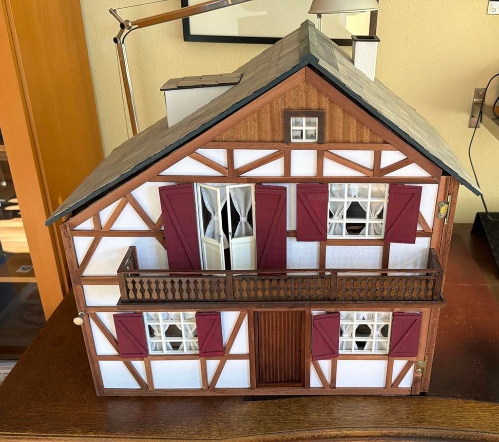 Poppenhuis 2 stuks, Ophalen, Gebruikt, Poppenhuis