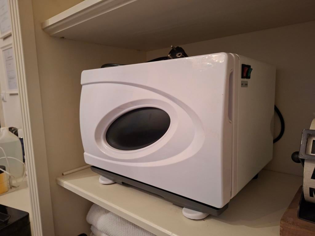 Professionele Handdoekwarmer / UV Sterilisator, Ophalen, Zo goed als nieuw, Overige typen