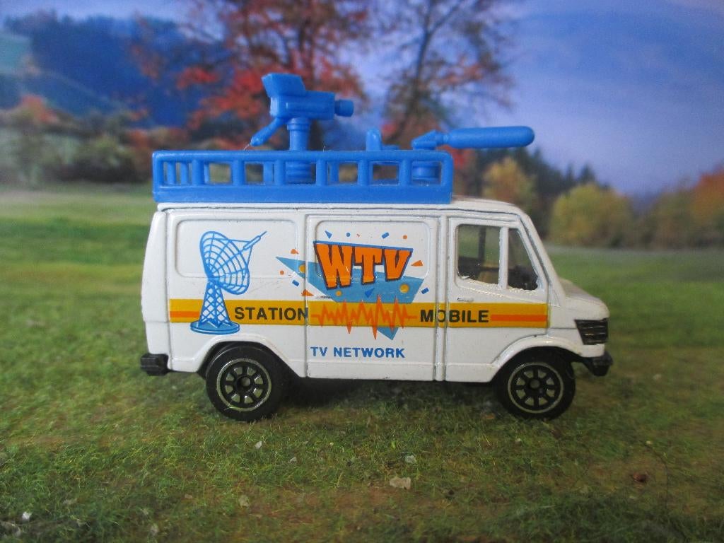 1:73 Mercedes-Benz 207D 307D WTV Mobile Station  z.g.a.n., Ophalen of Verzenden, Zo goed als nieuw, Auto