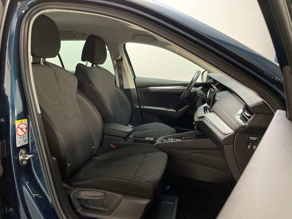 Skoda Octavia Combi 1.0 e-TSI DSG Business Edition Plus Came, Stof, Gebruikt, Met garantie (alle), Blauw