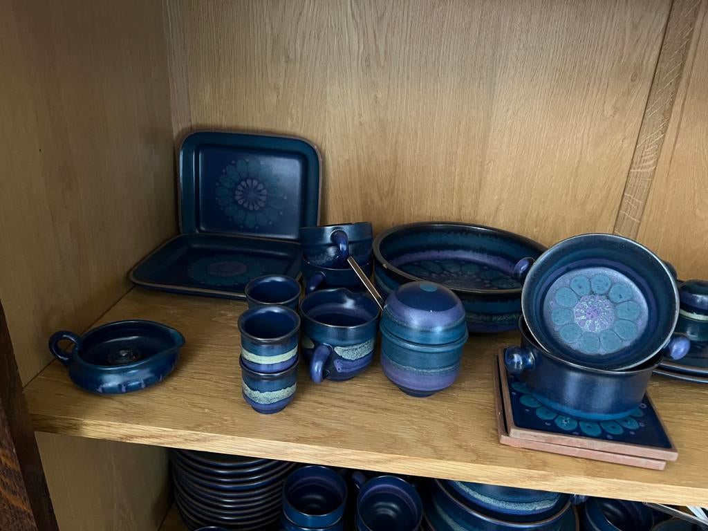 Servies van keramisch aardewerk, Ophalen