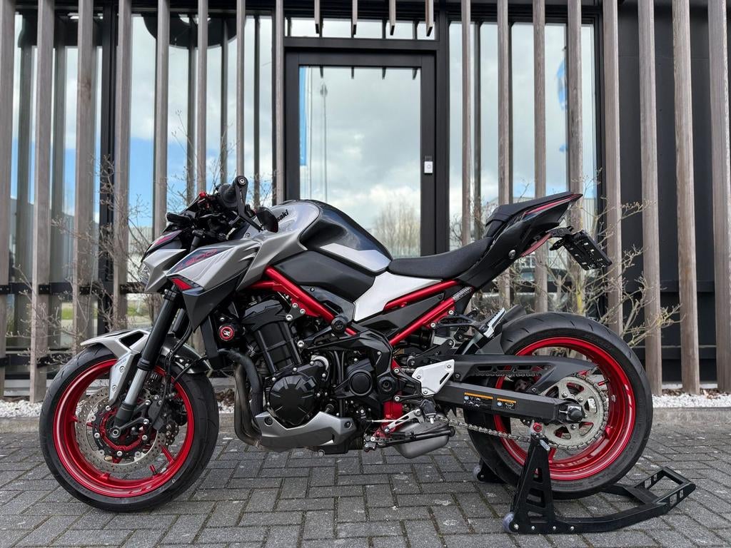 KAWASAKI Z900-2023- Sc-Project -fabrieksgarantie! A2!, 4 cilinders, Motorrijbewijs A, 948 cc, Bedrijf