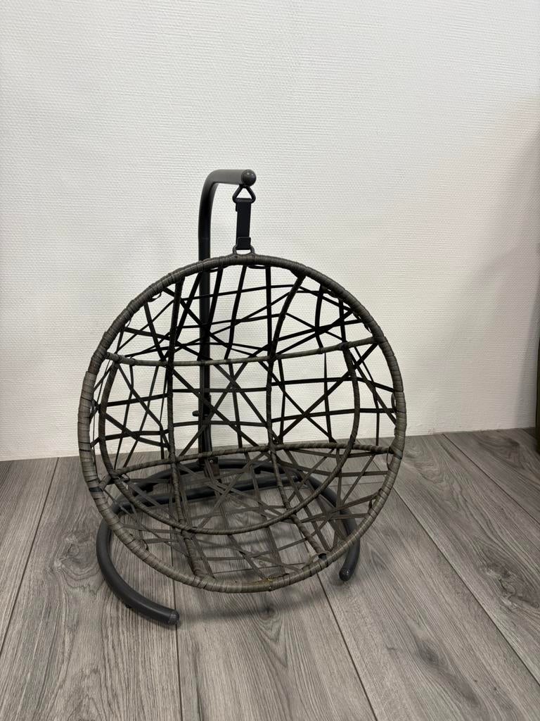 Hang mand hond / kat, Ophalen, Zo goed als nieuw, Angelo Viccy, Riet