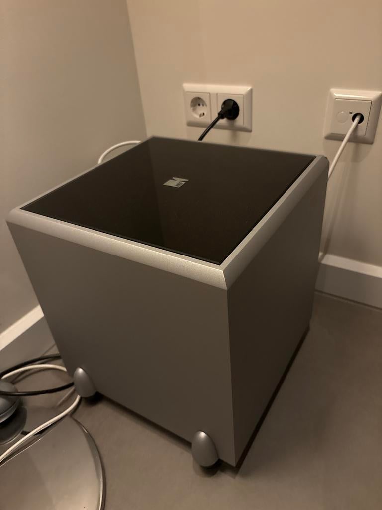 KEF PSW2010 Subwoofer - Defect voor reparatie, Ophalen of Verzenden, Niet werkend, Subwoofer, Overige merken