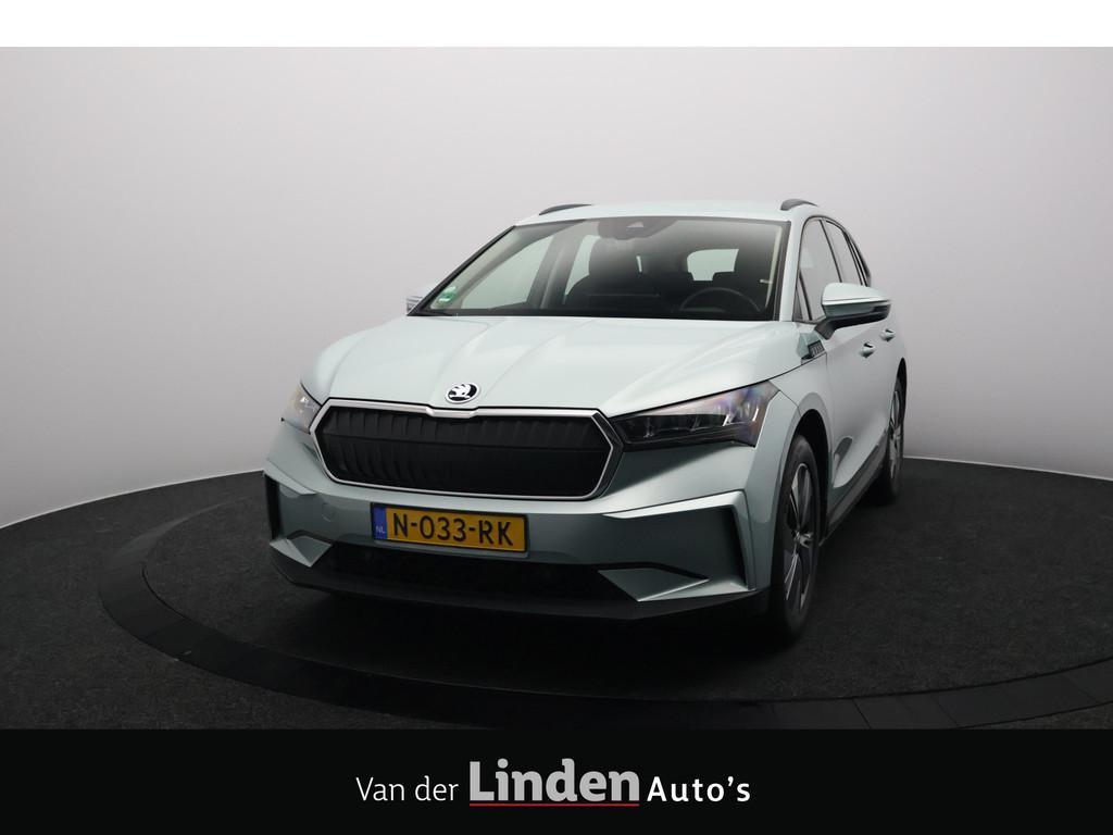 Skoda Enyaq iV 60 SOH 94,9% | Warmtepomp | Navigatie | Stuur, Auto's, 390 km, Achterwielaandrijving, Gebruikt, Zwart