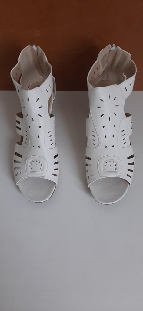 Wit leren sandalen, Ophalen of Verzenden, Nieuw, Wit, Sandalen of Muiltjes