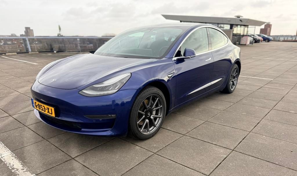 Dealer onderhouden Tesla Model 3 Long Range AWD SOH 85%, Auto's, Tesla, Automaat, 0 cilinders, 1831 kg, Origineel Nederlands