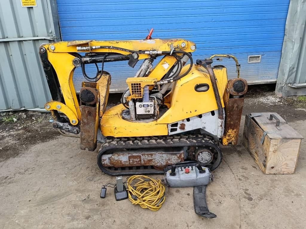 Brokk 90 husqvarna robot remote excavator digger bagger, Graafmachine