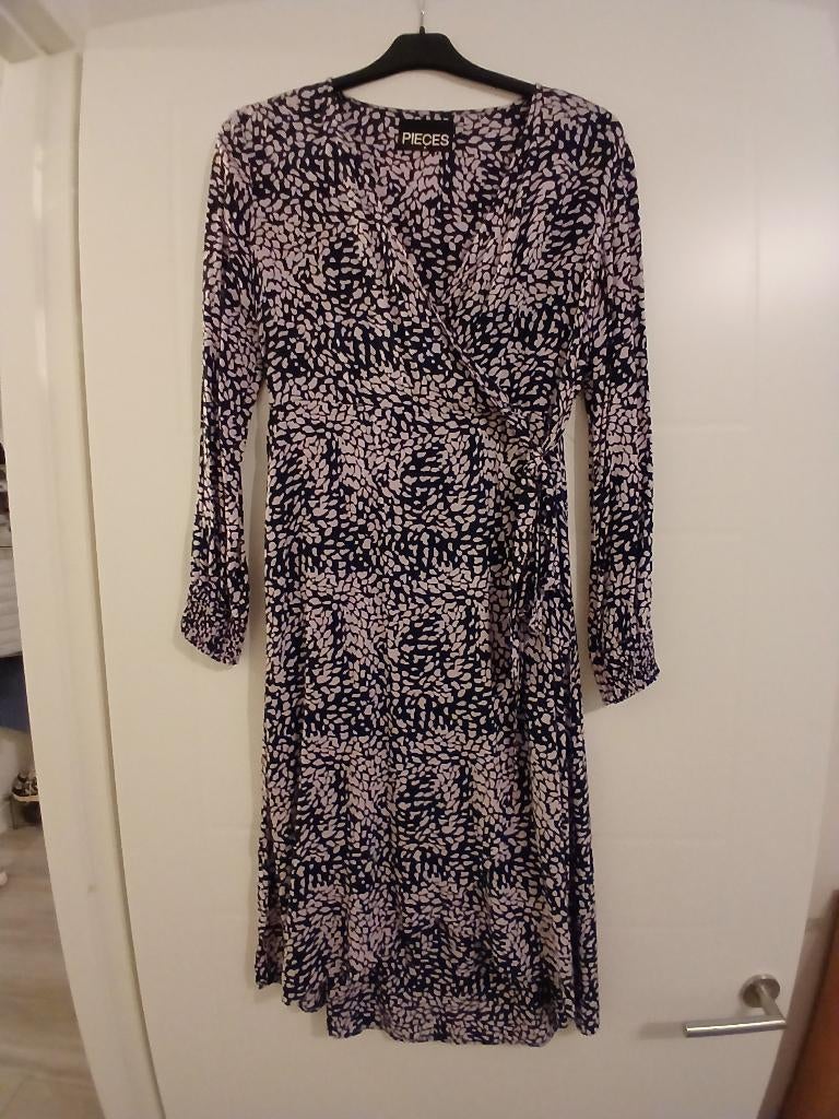 Prachtige paars met lila jurk, maat M, Maat 38/40 (M), Paars, Ophalen of Verzenden, Zo goed als nieuw