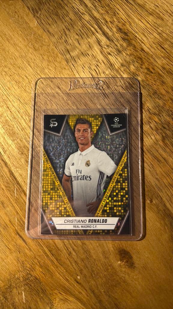 Cristiano Ronaldo Golden Pixels Topps Superstars, Ophalen of Verzenden, Zo goed als nieuw, Plaatje