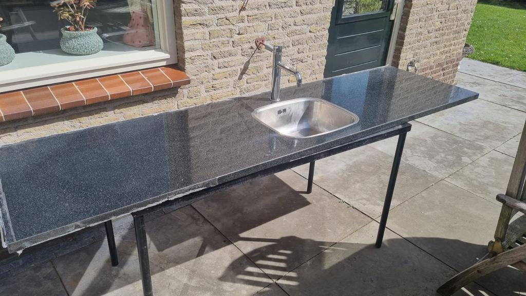 Graniten aanrechtblad 220x 60, Huis en Inrichting, Keuken | Keukenelementen, Ophalen, 50 tot 75 cm, 200 cm of meer, Minder dan 100 cm