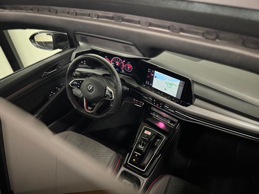 Volkswagen GOLF 2.0 TSI GTI Clubsport 2023 300PK PANO/HUD/IQ, 15 km/l, 4 cilinders, 1984 cc, Alcantara
