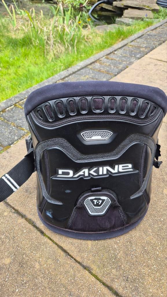 Dakine heuptrapeze maat S/M trapeze windsurfen kitesurfen, Watersport en Boten, Watersportkleding, Overige merken, Gebruikt, Overige typen