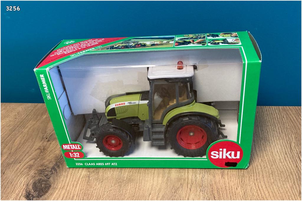 Siku 3256 - Claas Ares 697 ATZ Tractor 1:32, Ophalen, Gebruikt