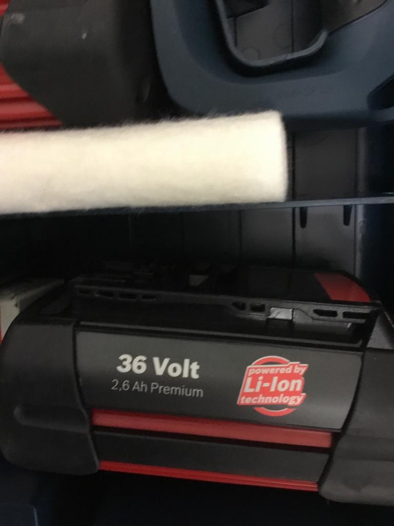 Bosch Accuboormachine 36V - Nieuw in koffer met 3 accu's, Ophalen, Nieuw, Boor- en/of Breekhamer