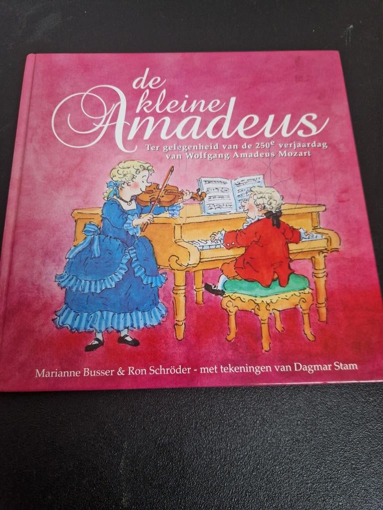 De kleine Amadeus, Ophalen of Verzenden, Zo goed als nieuw, Marianne Busser & Ron Schröder, Non-fictie
