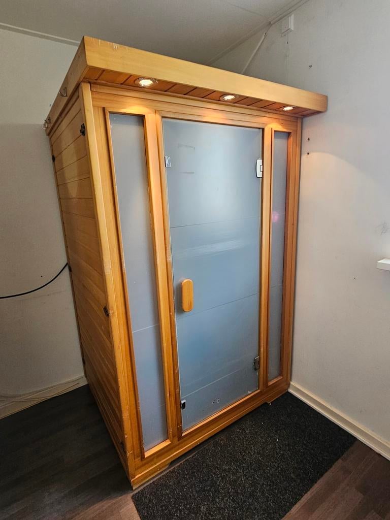 Twee persoons infrarood sauna., Ophalen, Zo goed als nieuw, Infrarood, Complete sauna