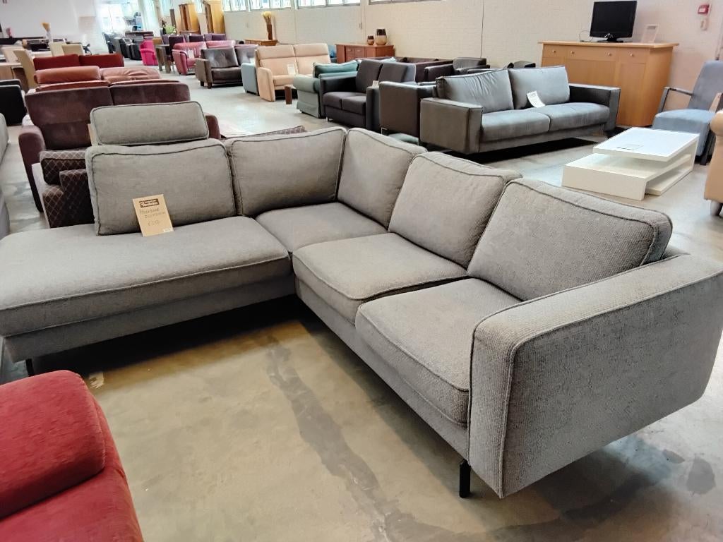 Hoekbank 250 x 215cm VERKOCHT! 2e paasdag geopend., Ophalen, Hoekbank, Zo goed als nieuw, Stof