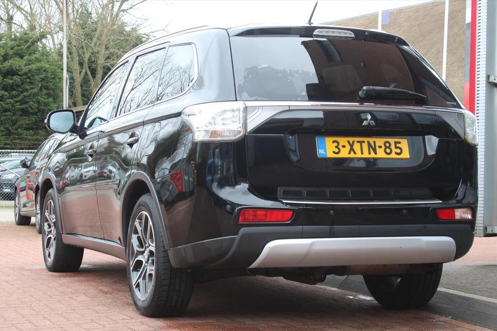 MITSUBISHI Outlander 2.0 PHEV *Instyle X-Line* | Camera | Sc, Zwart, 4 cilinders, Zwart, Bedrijf