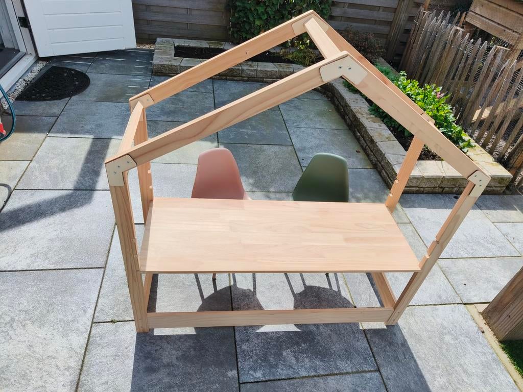 Kinderbureau met twee stoeltjes, Ophalen of Verzenden, Zo goed als nieuw, Tafel(s) en Stoel(en)