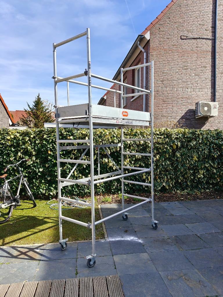 Altrex steiger RS3 / 34, Ophalen, Gebruikt, Rolsteiger of Kamersteiger, 2 tot 5 meter