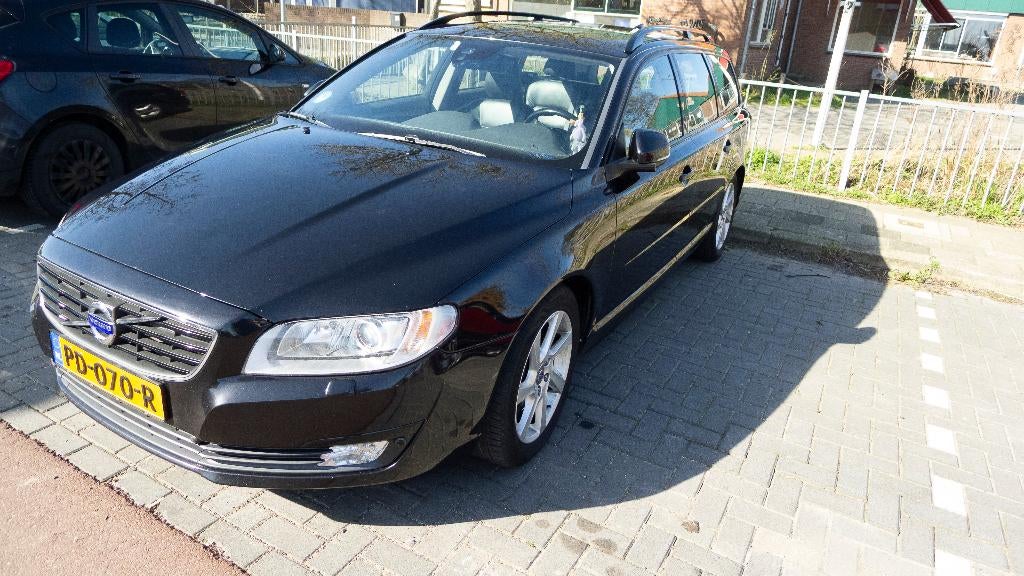 Volvo V70 D3 Summum 136pk Start/stop Geartronic 2015 Zwart, Auto's, 136 pk, Zwart, 1984 cc, Zwart