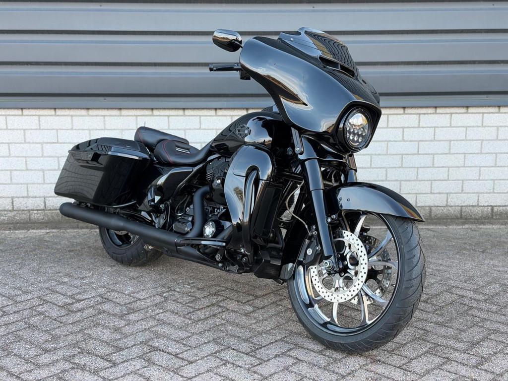 Harley Davidson FLHX Street Glide 103 black EDITION rockford - foto 2