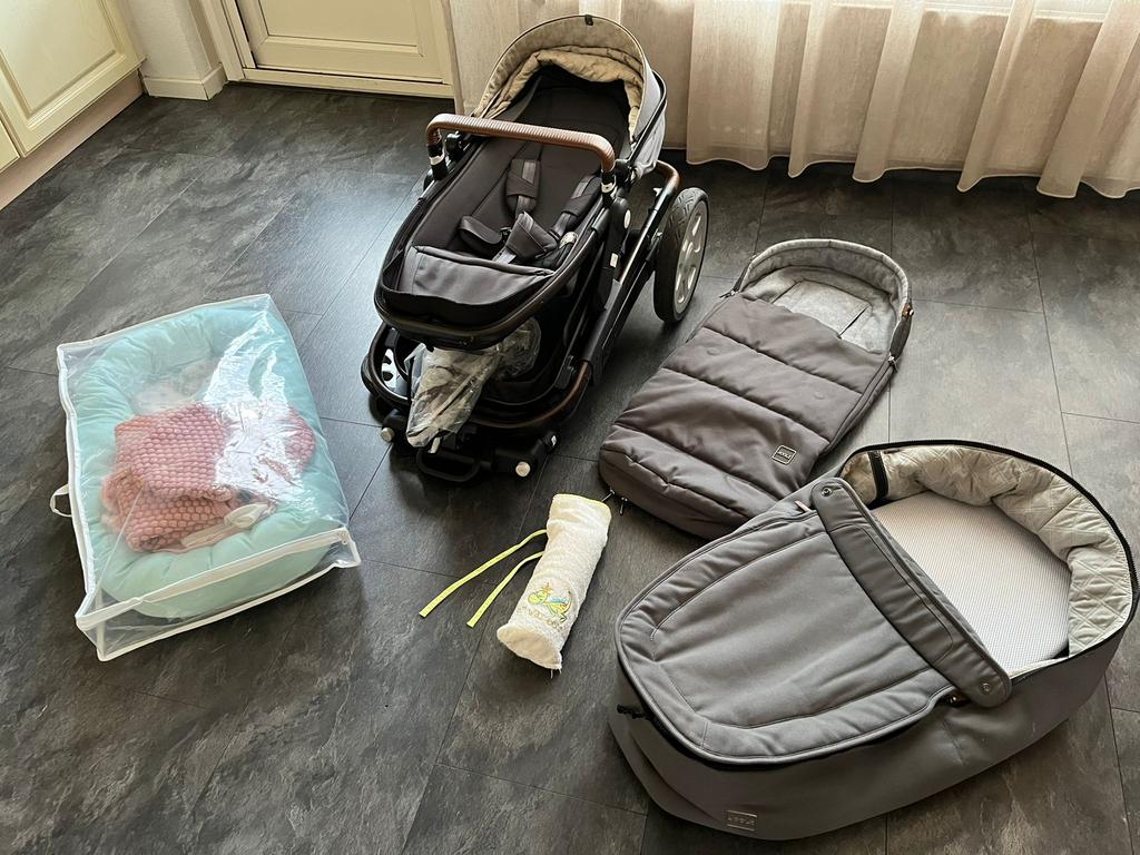 Joolz Geo 2 wandelwagen grijs /bruin met zwart onderstel., Kinderen en Baby's, Kinderwagens en Combinaties, Verstelbare duwstang