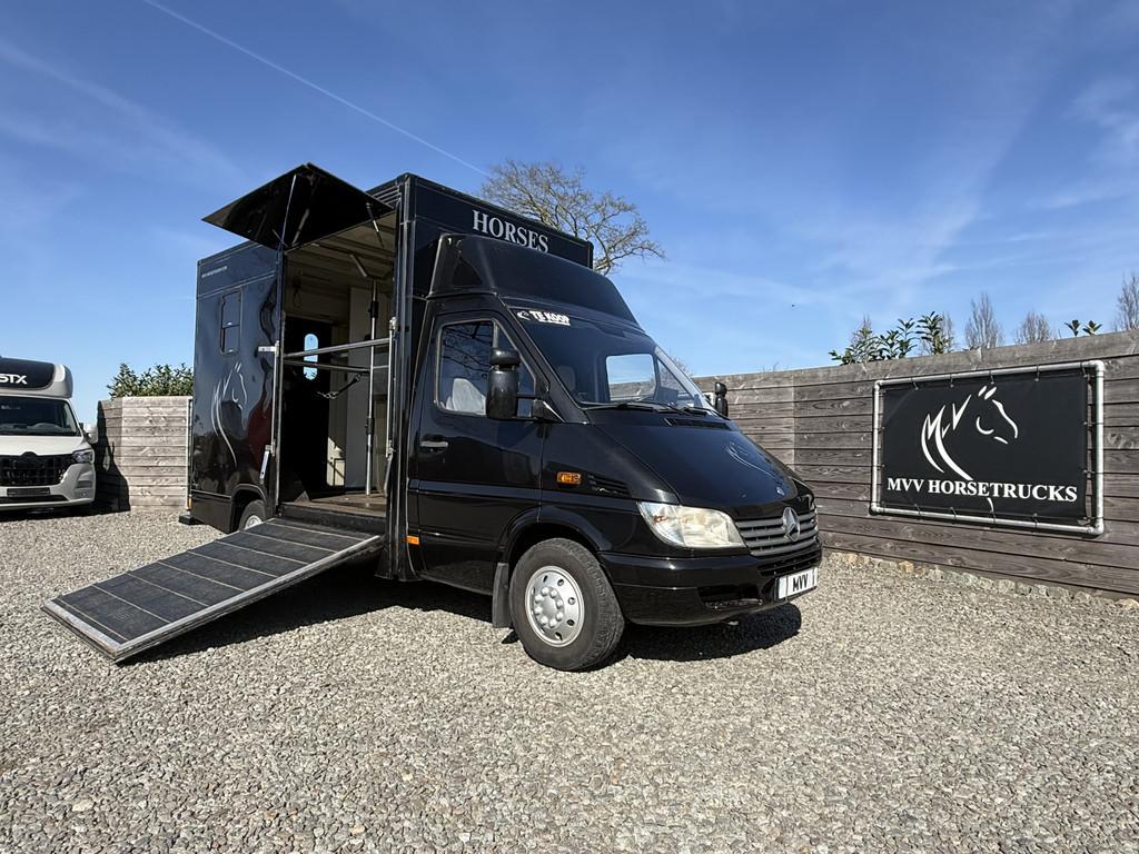 Mercedes-Benz Sprinter | HORSETRUCK | TVW | CLASSIC 3XL | 20, Weduwestraat 12
4884MV  WERNHOUT, NL, Paardenwagentje NL | MVV HORSETRUCKS