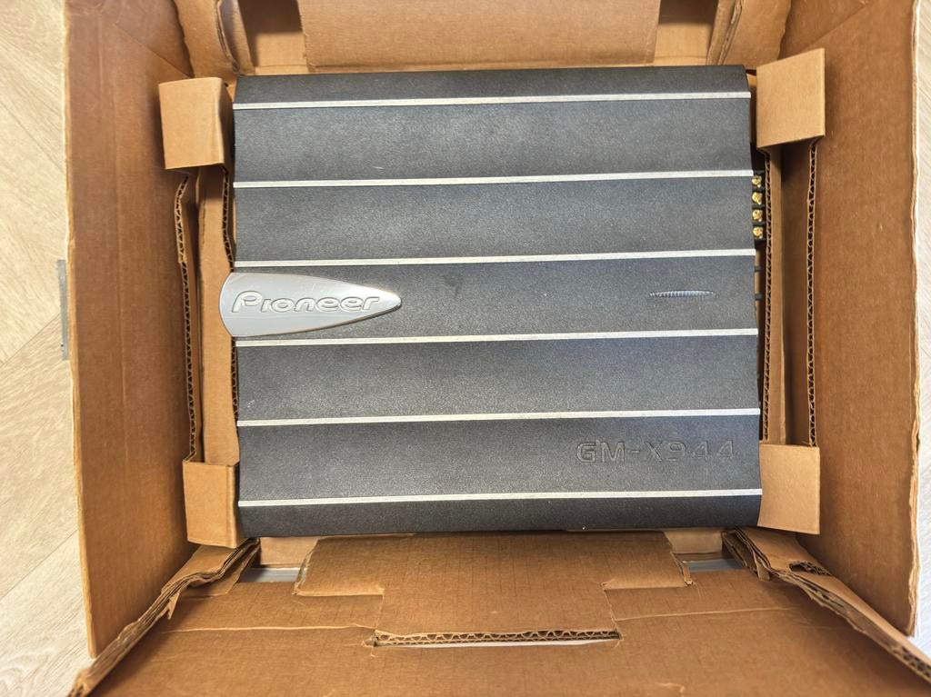 Pioneer GM-X944 versterker z.g.a.n. in doos, Auto diversen, Autospeakers, Ophalen of Verzenden, Zo goed als nieuw
