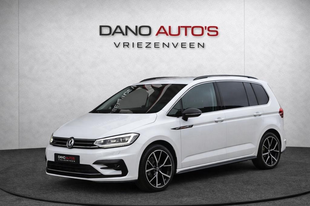 Volkswagen Touran 1.5 TSI DSG Highline R-Line LED/ACC/Keyles, 4 cilinders, 150 pk, Alcantara, Wit