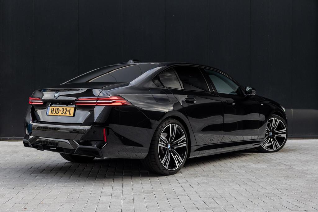 BMW 5-serie 550e xDrive | SOH 95,6% | M-Sport | Comfortstoel, Auto's, Automaat, Stof, Gebruikt, 2000 kg