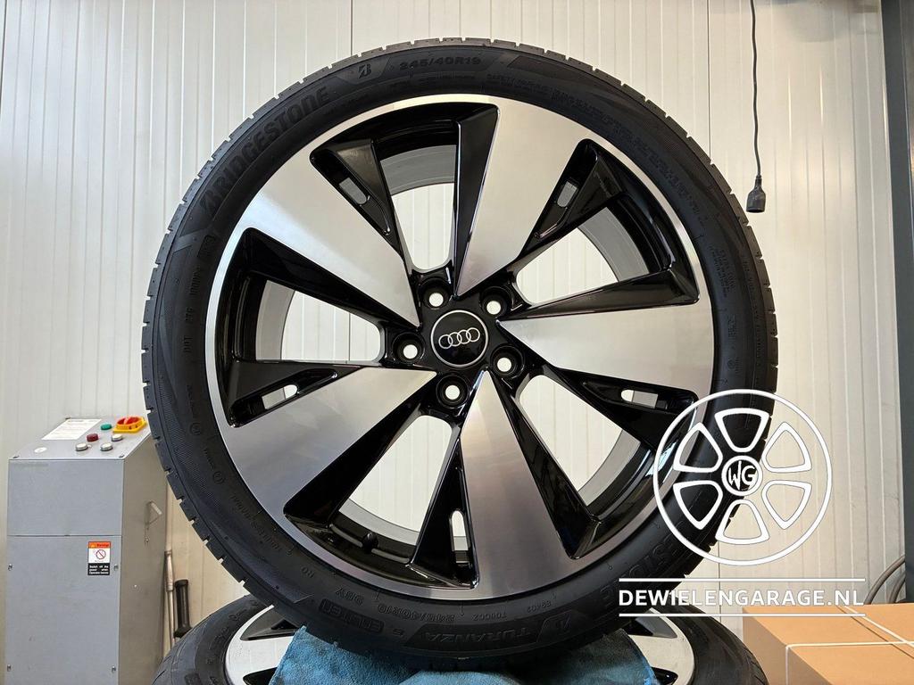 19 inch Audi A5 S5 B10 Velgen NIEUW Origineel 8B3 Zomerbande, 19 inch, -, -, Banden en Velgen