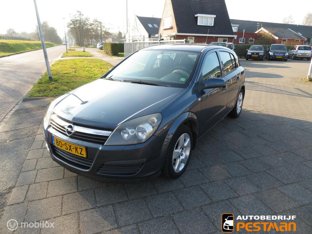 Opel Astra 1.4 Edition zeer mooie auto, Voorwielaandrijving, Gebruikt, 4 cilinders, 49 €/maand