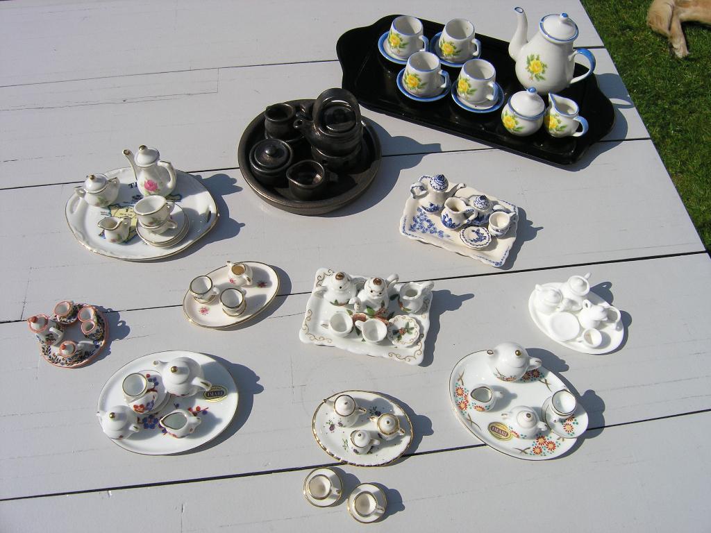 exclusieve minaruur serviesjes, Verzamelen, Ophalen of Verzenden, Zo goed als nieuw, Decoratie