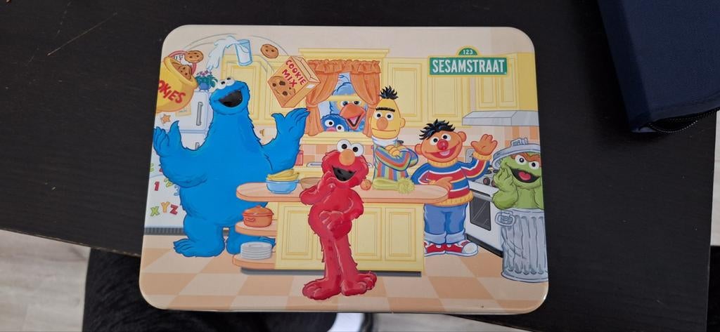 Sesamstraat blik van Douwe Egberts, Verzamelen, Blikken, Ophalen