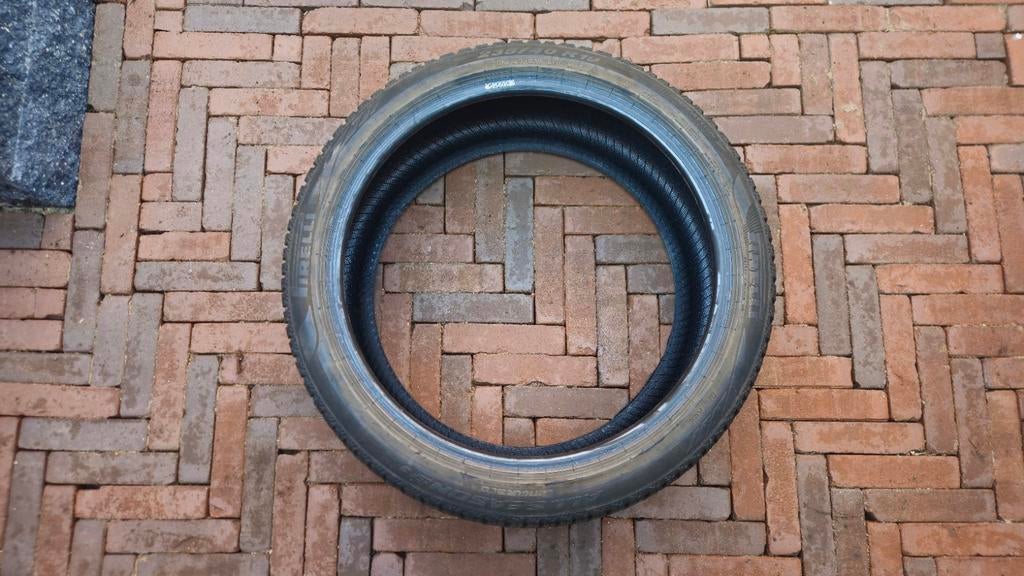 Pirelli Centauro SF3 band 235/40 R19 te koop, Nieuw, 235 mm, All Season, Band(en)