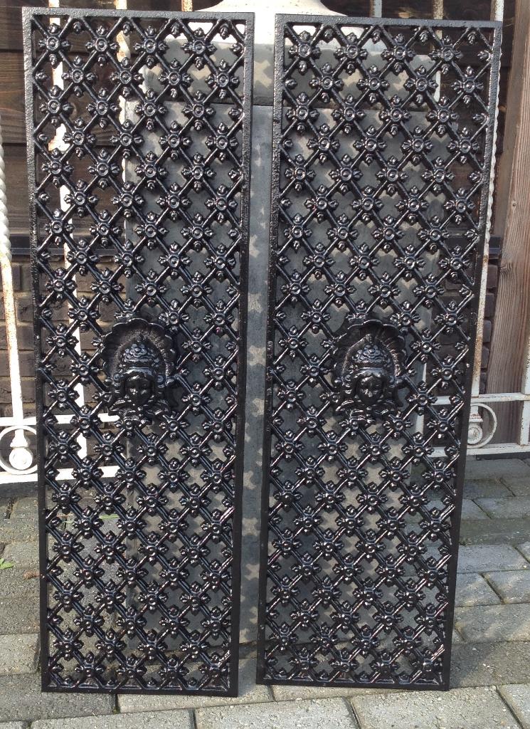 Deurroosters gietijzer set Medusa in twee kleuren., Ophalen, Minder dan 75 cm, Overige typen, Nieuw