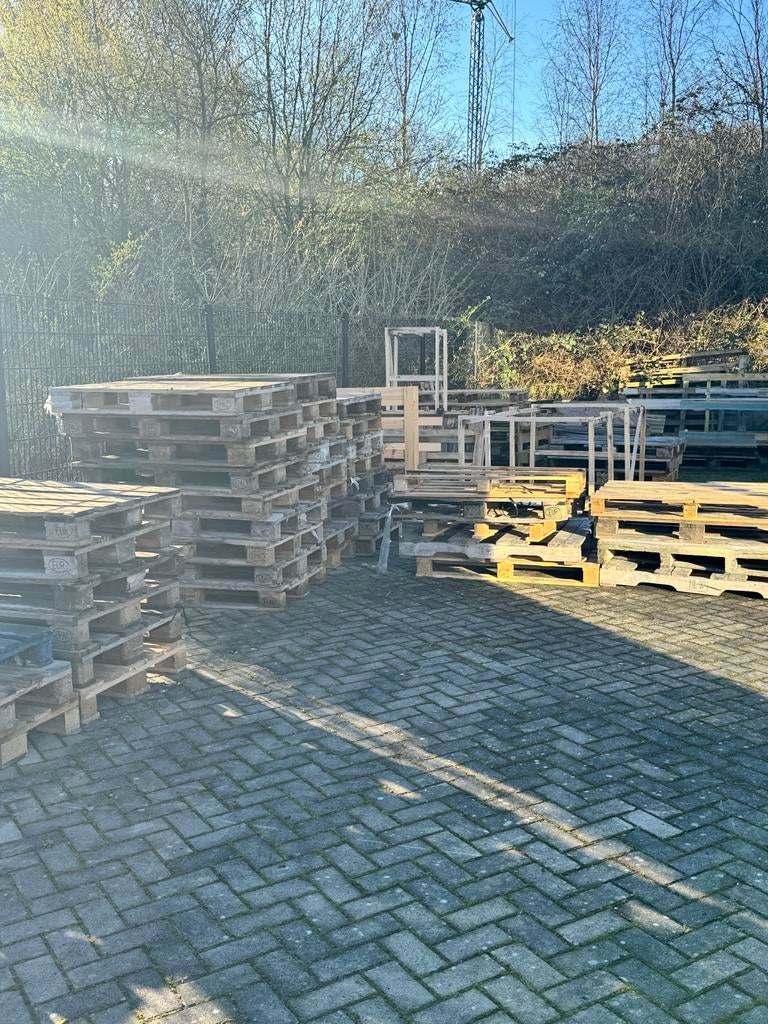 Diverse gebruikte pallets en houten frames gratis ophalen, Doe-het-zelf en Verbouw, Hout en Planken, Ophalen, Gebruikt, 50 mm of meer