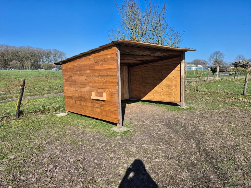 Houten schuilhok/schuilstal, Toebehoren, 2 of 3 paarden of pony's