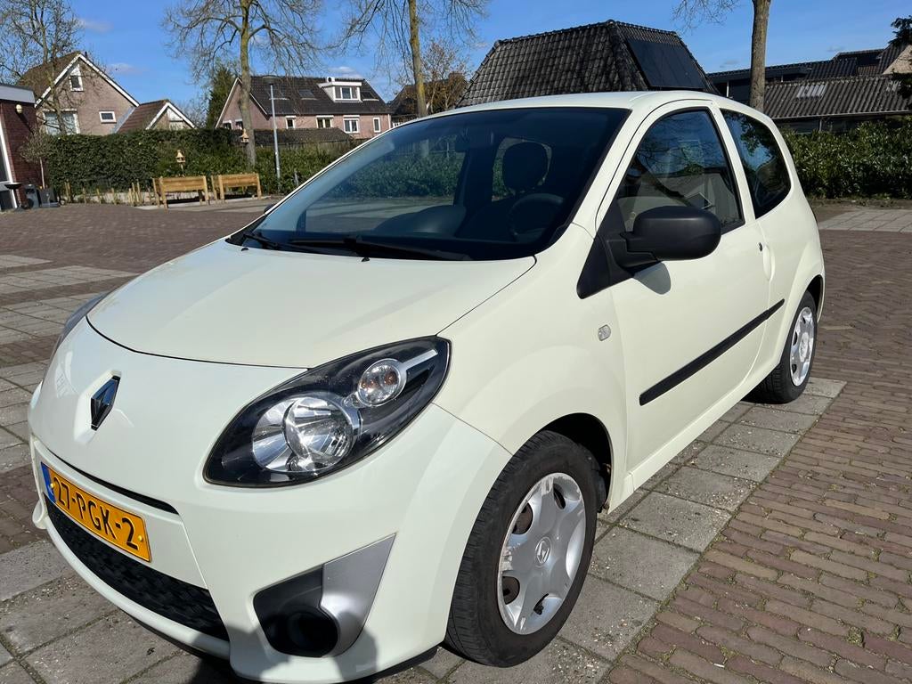Renault Twingo 1.2 16V 2011 Wit, Auto's, Renault, 839 kg, 74 pk, 4 cilinders, 4 stoelen