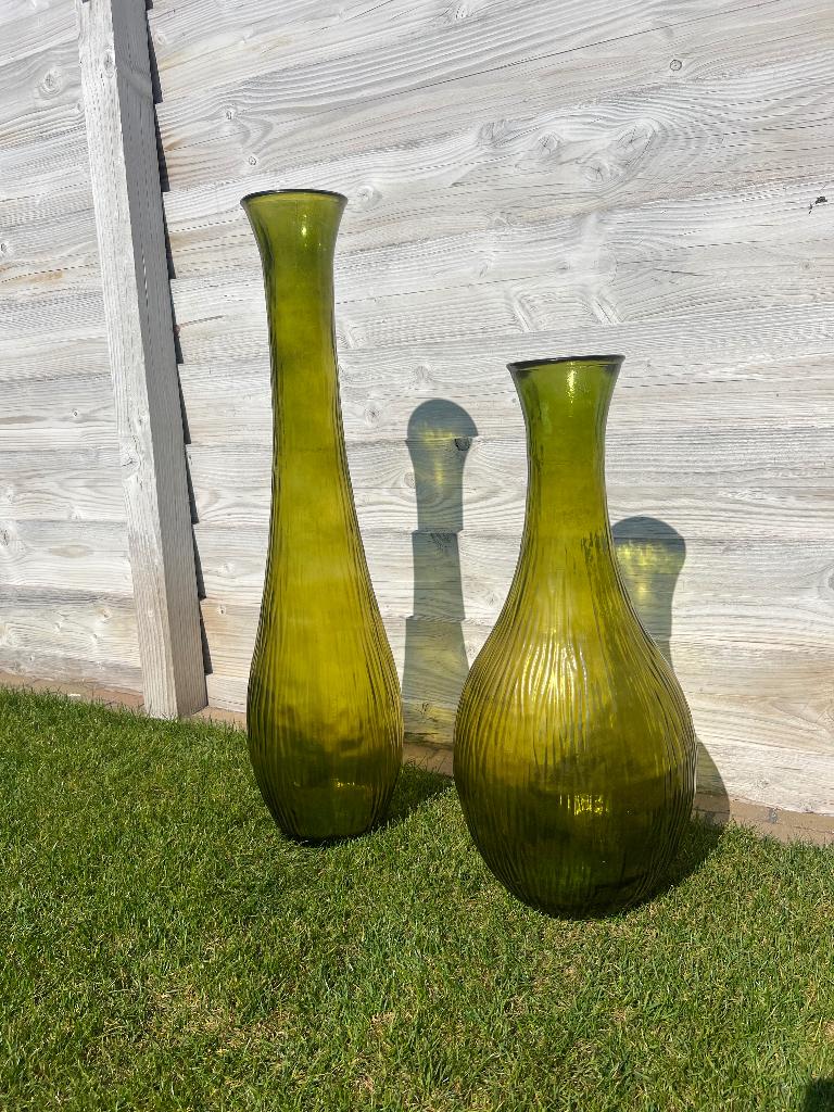2 groene glazen vazen, Ophalen, 75 cm of meer, Groen, Glas