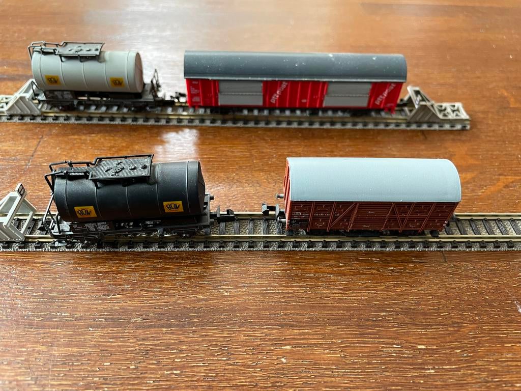 Vier modeltreinwagons klein, Overige merken, Gebruikt, Gelijkstroom of Wisselstroom, Wagon