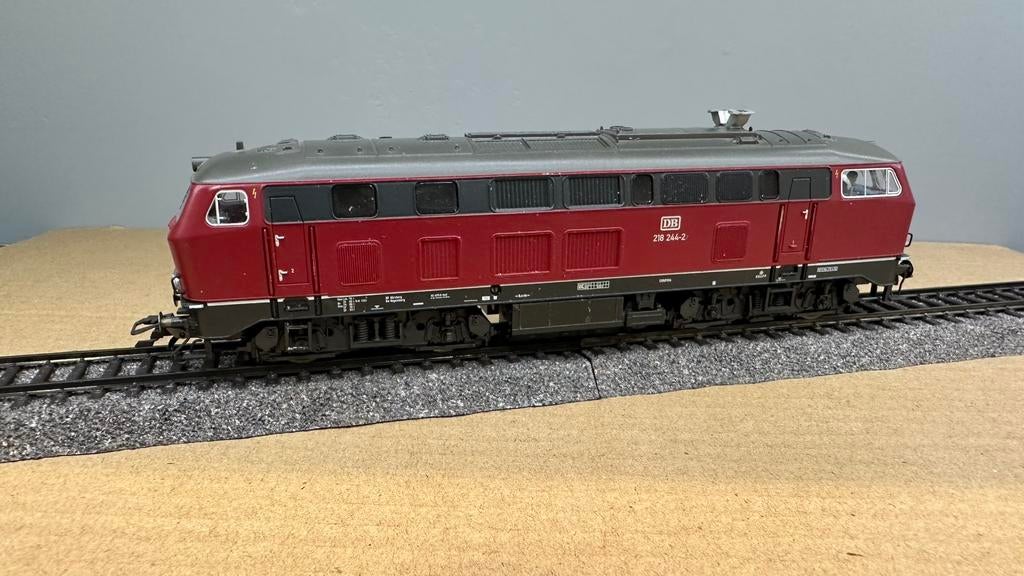 11 Fleischmann 4232 br 218 244-2 DB Rood digital code 44, Hobby en Vrije tijd, Modeltreinen | H0, Fleischmann, Ophalen of Verzenden